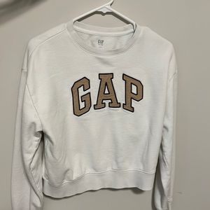 Gap sweater
